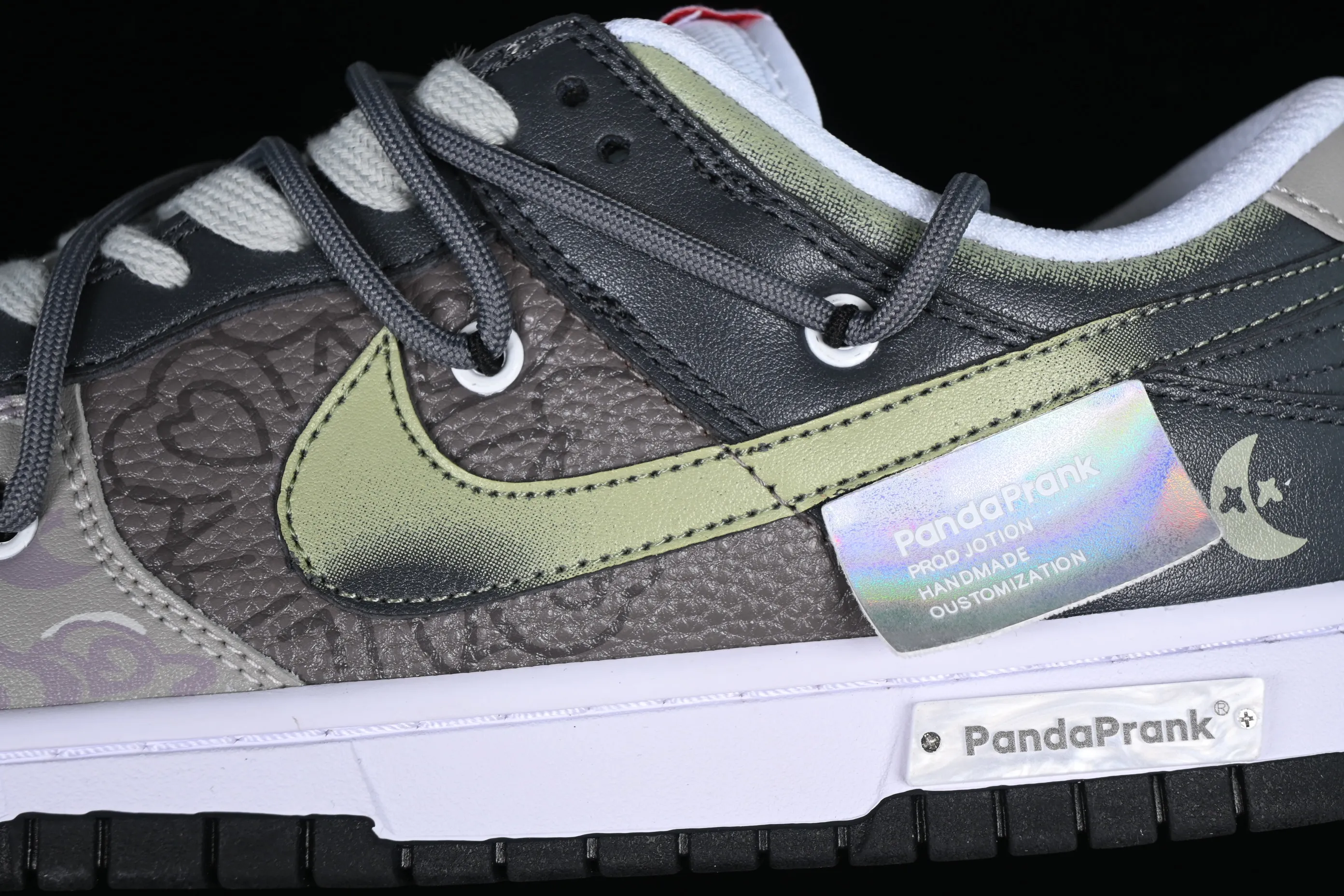All Categories Nk SB Dunk Series Nk SB Dunk Low Low-top sneakers Nk Dunk Low Panda Prank-Moon Deconstruction Workwear style SB strap low-top casual sneakers FB3354-001